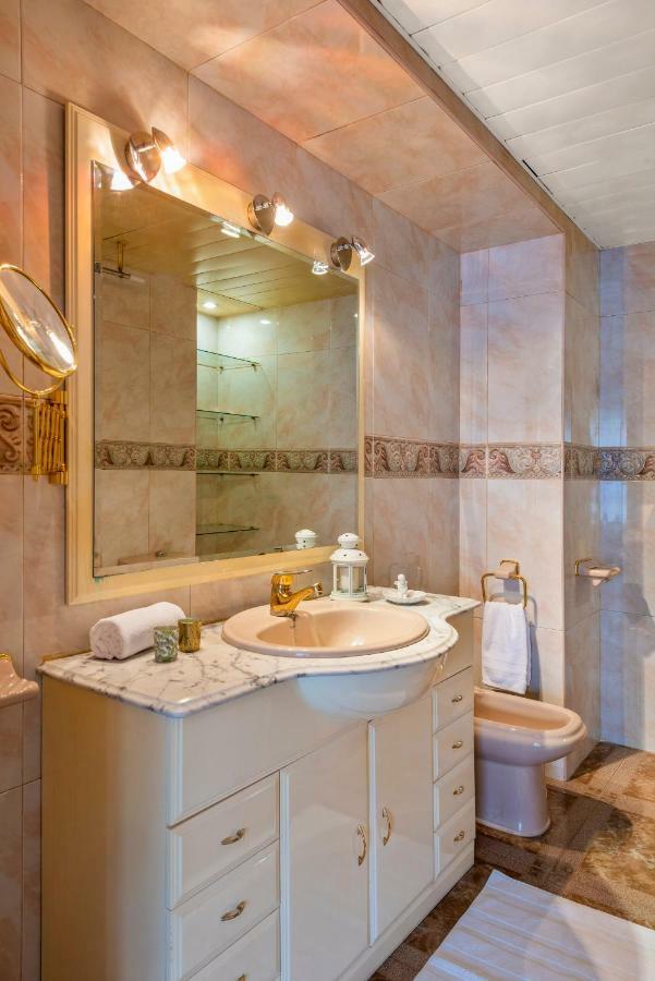 Hsh Suites Magdalena Seville Luaran gambar